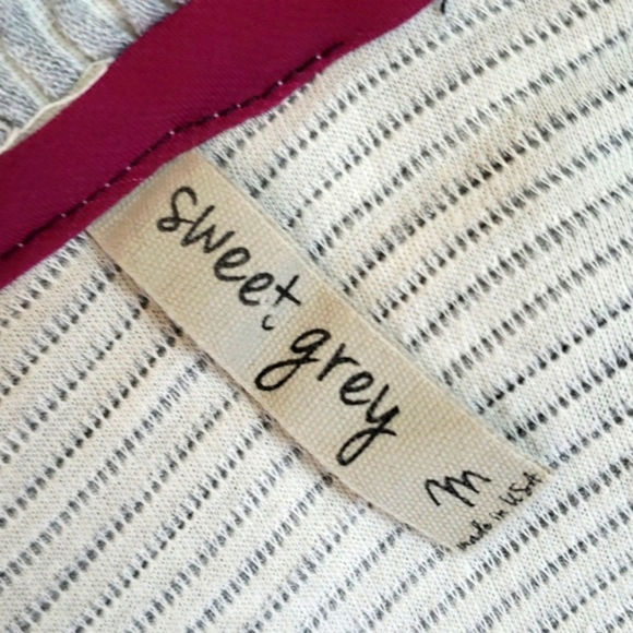 Sweet Gray Open Cardigan Sweater in Gray, Size Medium - Picture 14 of 16